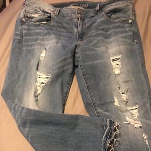 American Eagle distressed jeans